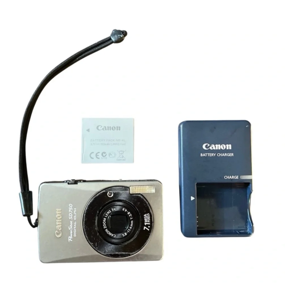 Canon PowerShot SD750 DIGITAL ELPH; Complete in original box